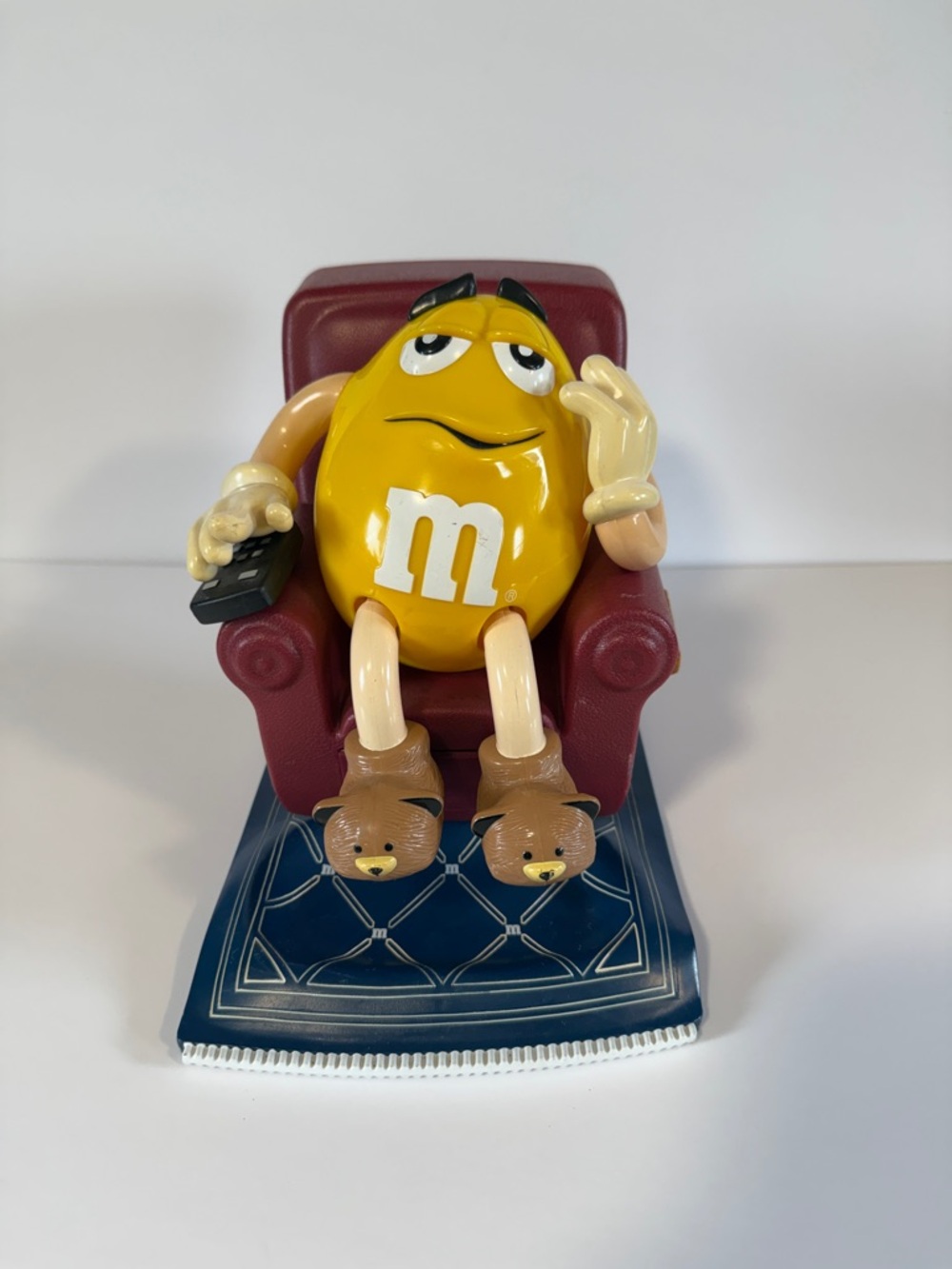 Vintage M&M's Candy Dispenser - 1999 Yellow M&M Recliner - Mars Inc.